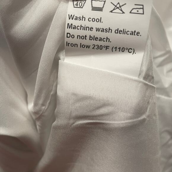 FEHAUTE US10 White Bridal Dress | Sheer Sleeves, Floral Hem, NWT - Picture 12 of 13